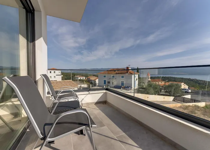 Villa Rosemary -Semi-Detached Villa With A Pool And A Panoramic View, Close To A Sandy Beach - By Traveler Tourist Agency Krk