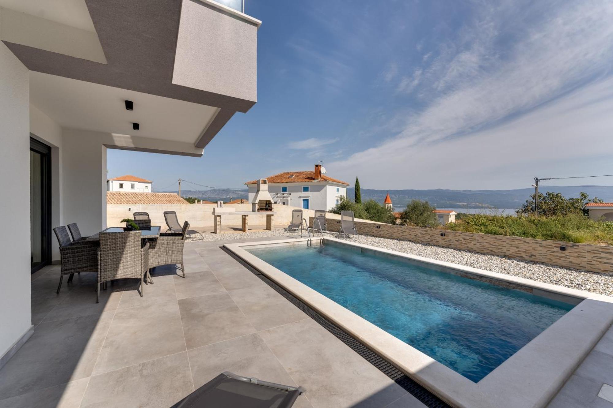 Villa Rosemary -semi-detached With A Pool And A Panoramic View, Close To A Sandy - By Traveler Tourist Agency Krk *