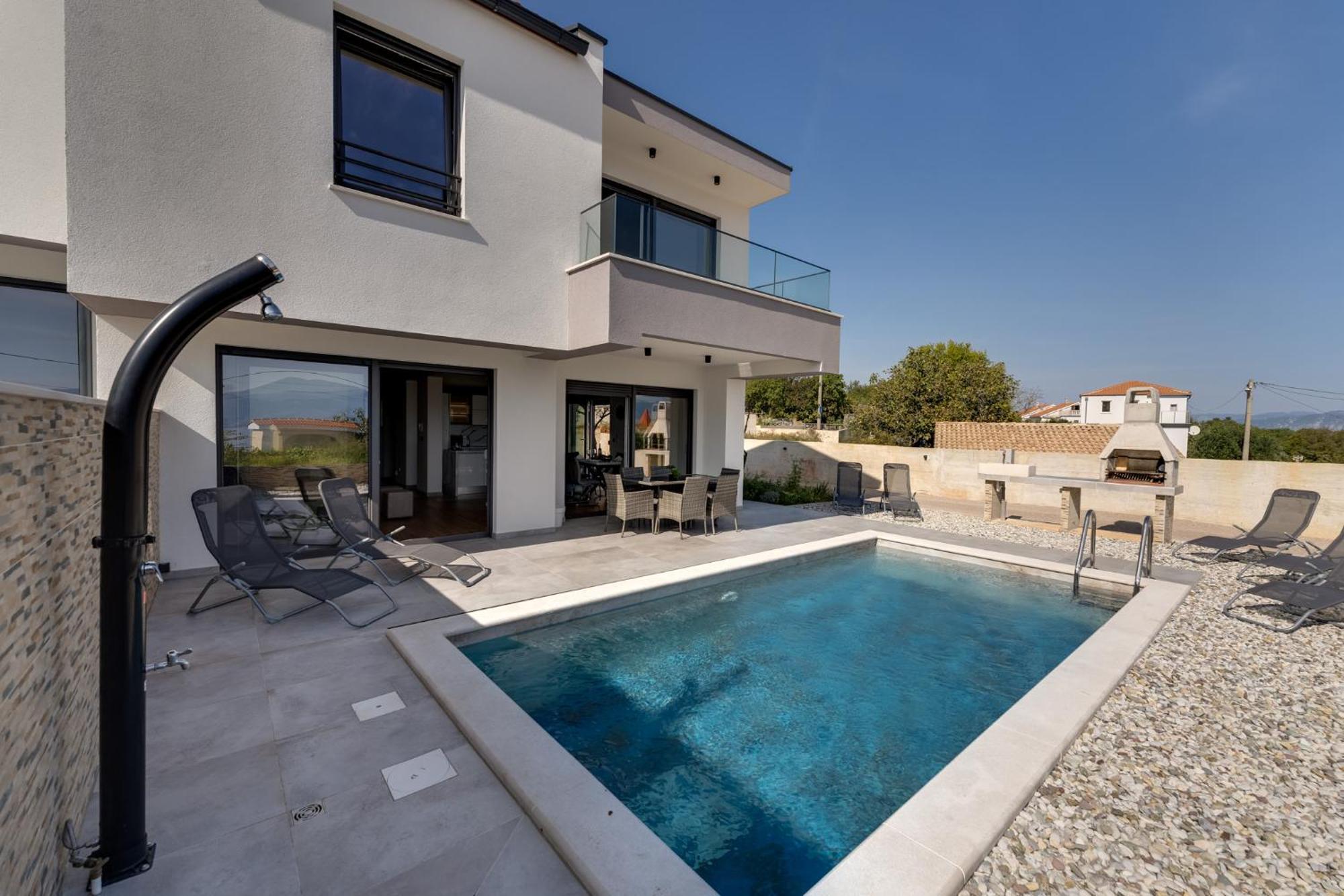 Villa Rosemary -semi-detached With A Pool And A Panoramic View, Close To A Sandy - By Traveler Tourist Agency Krk