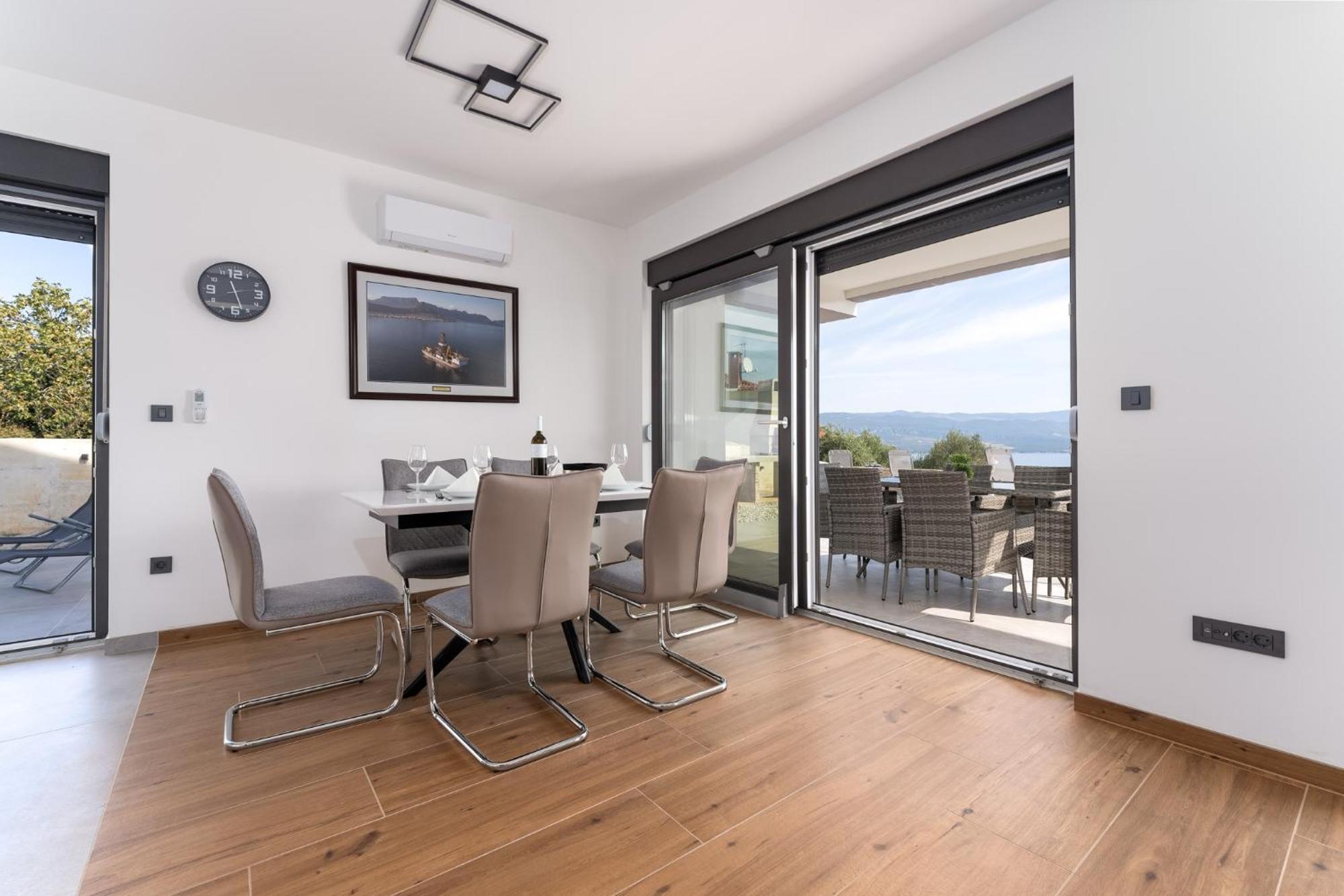 Rosemary -semi-detached With A Pool And A Panoramic View, Close To A Sandy - By Traveler Tourist Agency Krk * Risika