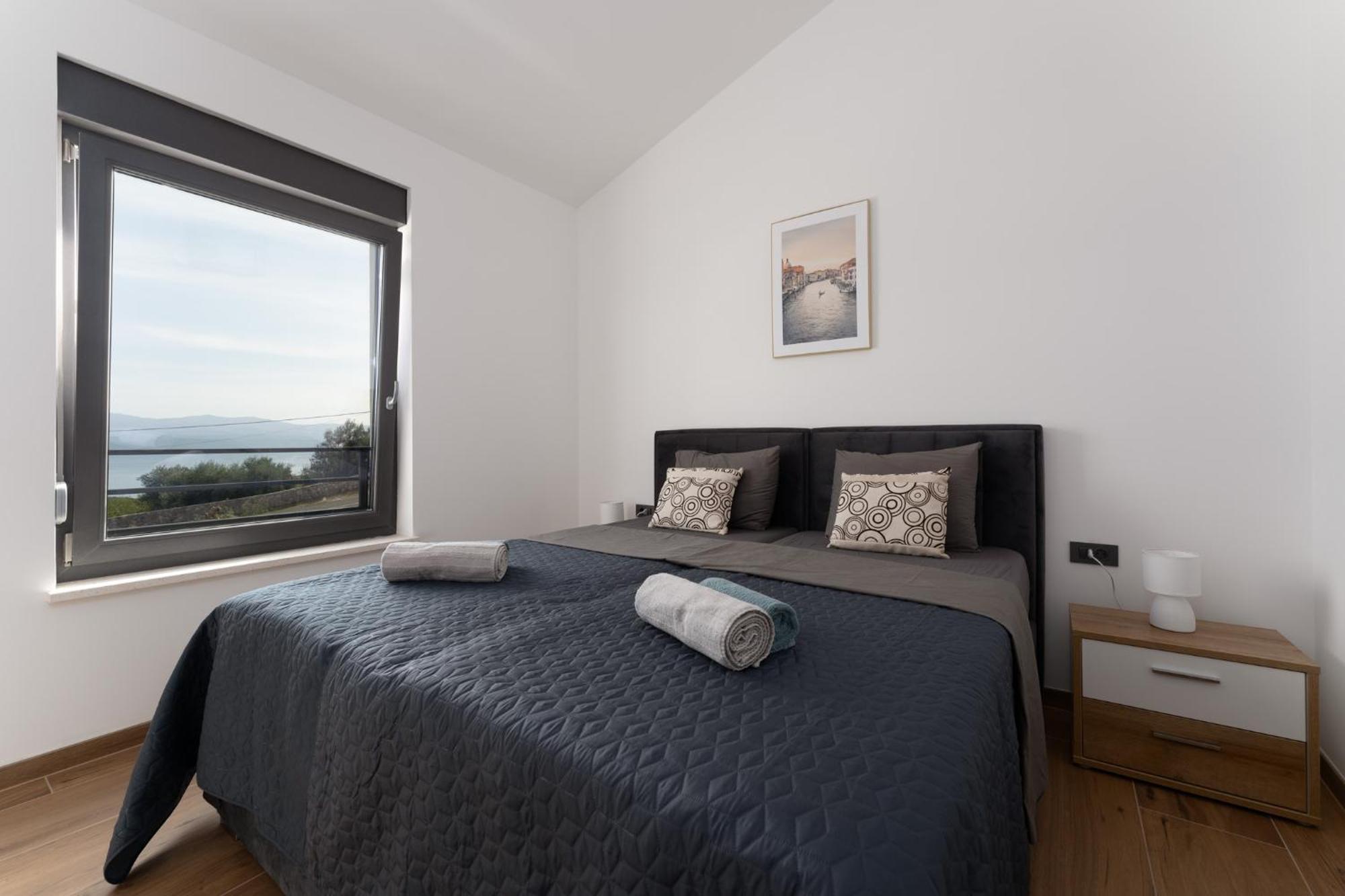 Rosemary -semi-detached With A Pool And A Panoramic View, Close To A Sandy - By Traveler Tourist Agency Krk Villa