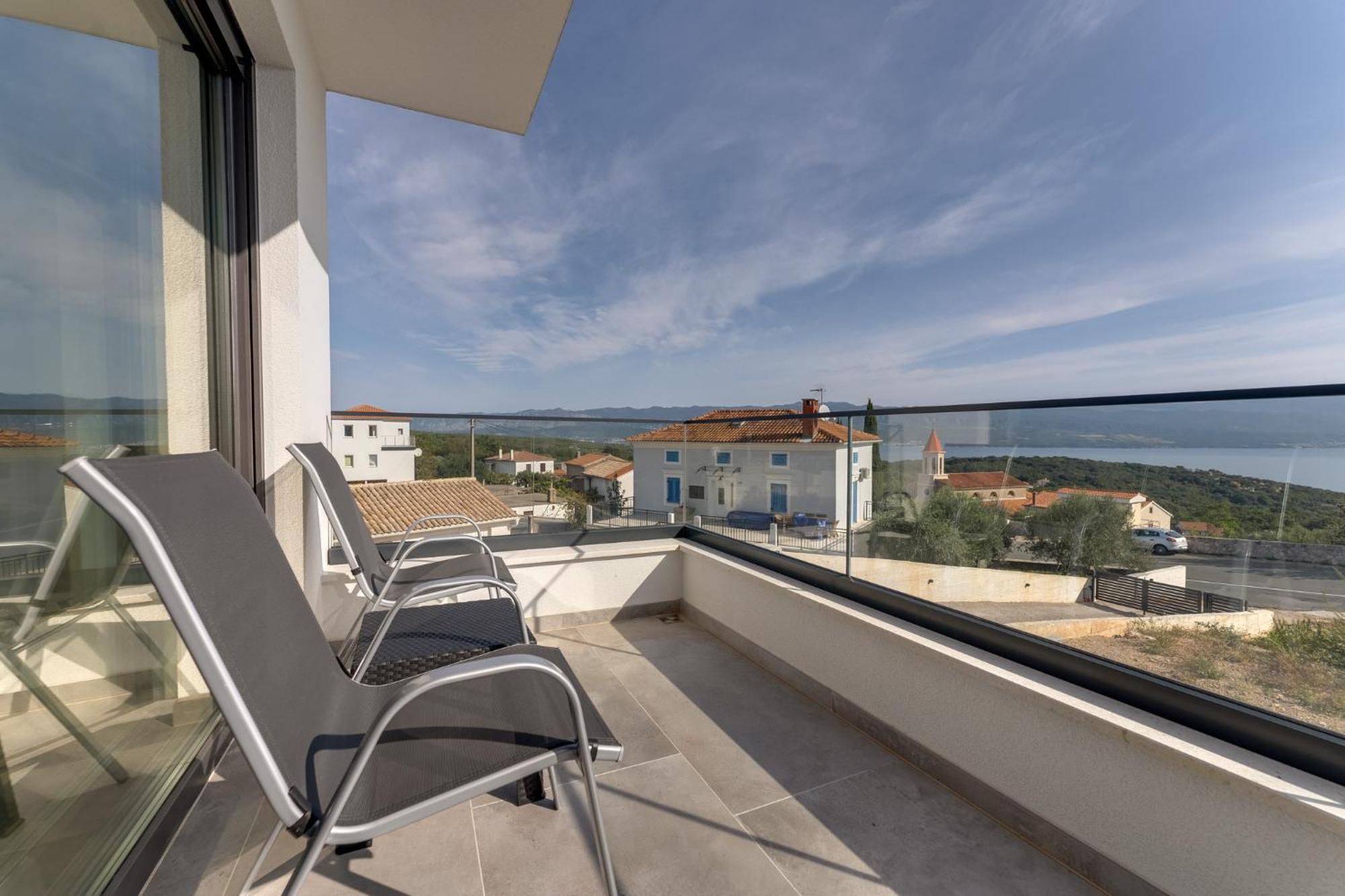 Rosemary -semi-detached With A Pool And A Panoramic View, Close To A Sandy - By Traveler Tourist Agency Krk Risika
