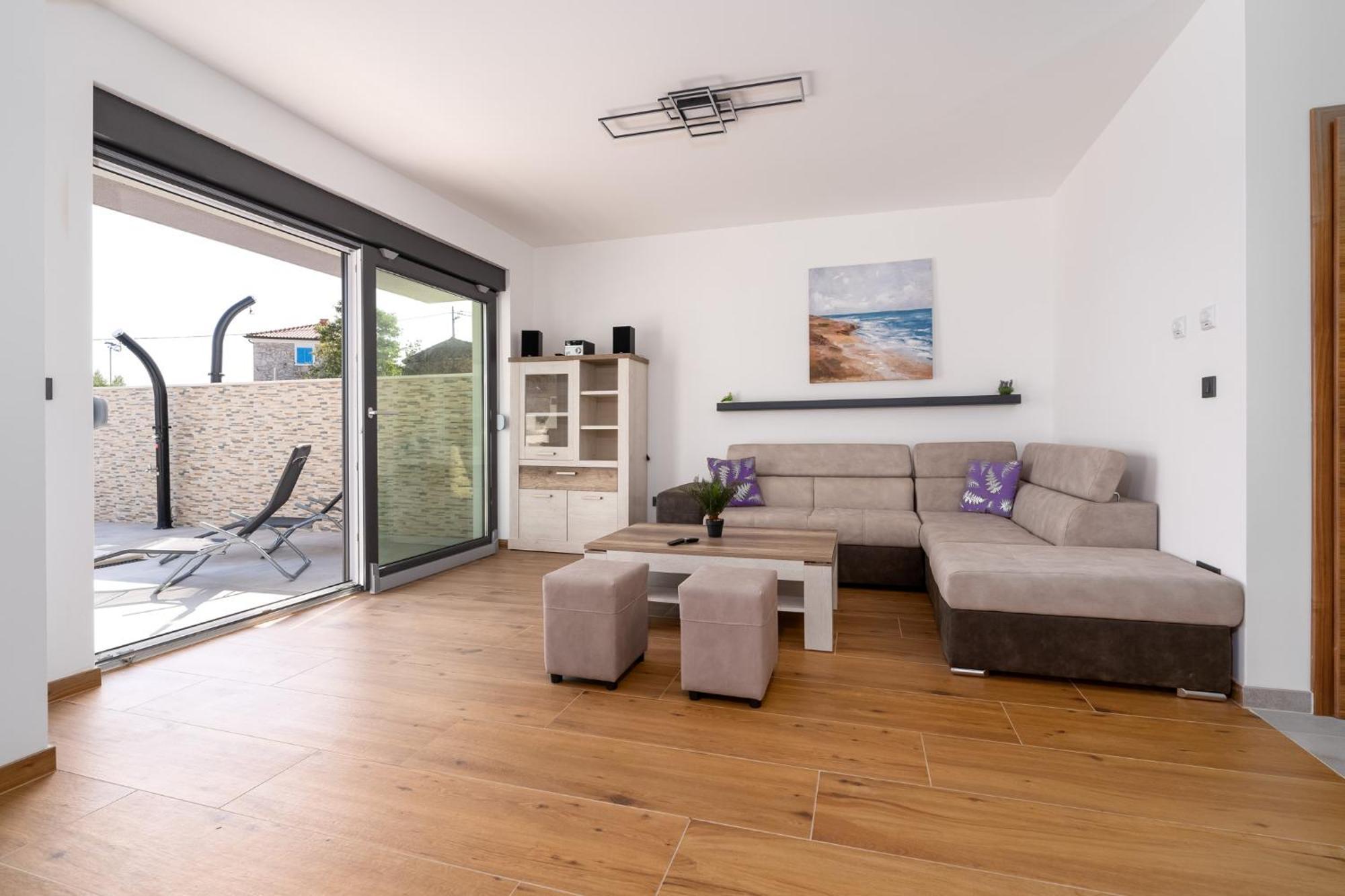 Villa Rosemary -semi-detached With A Pool And A Panoramic View, Close To A Sandy - By Traveler Tourist Agency Krk Risika